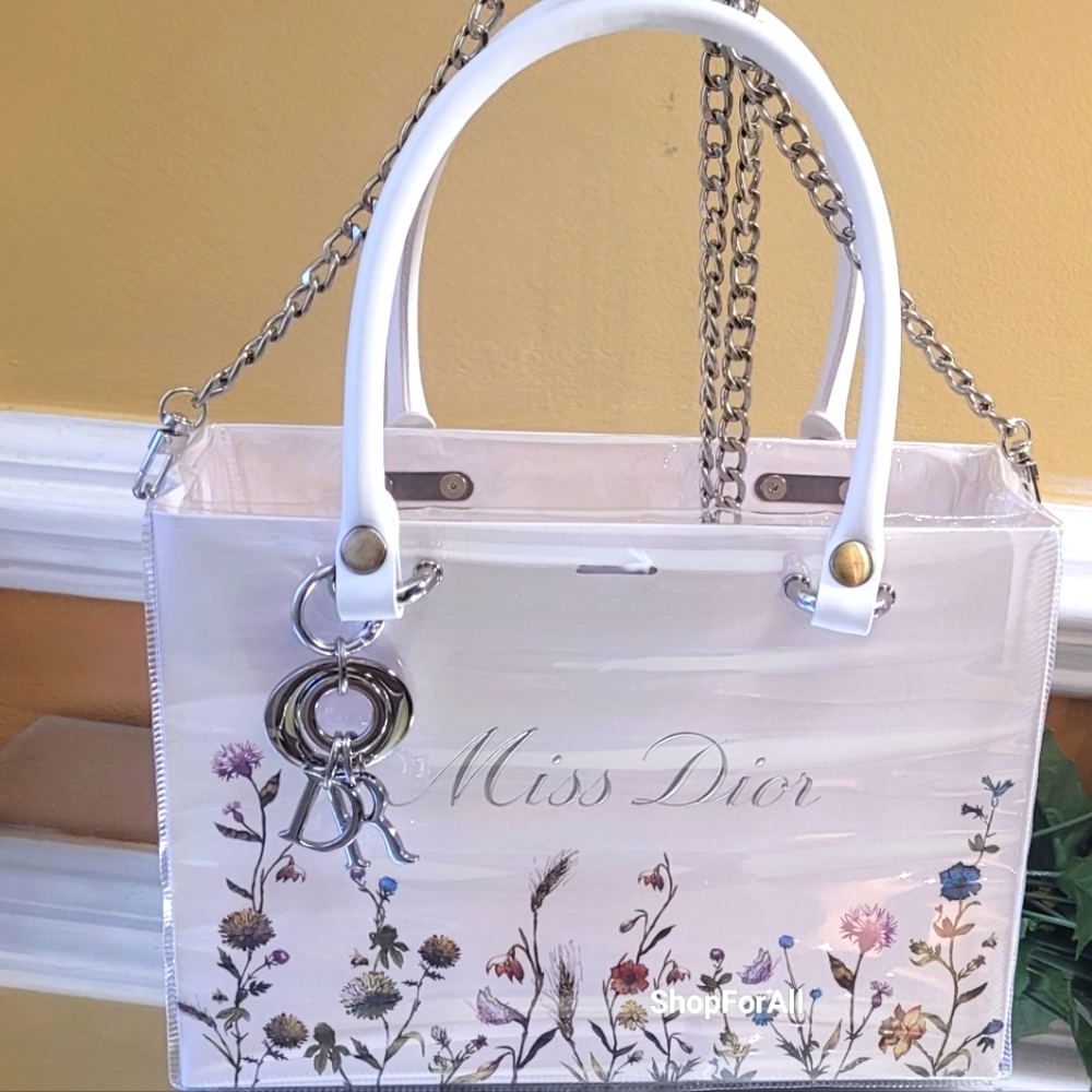 Dior - Picture 5 of 12